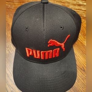 Puma Baseball Cap Hat Flex Fit Black With Red NEW!